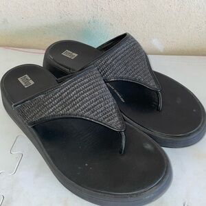 FitFlop Womens ThongLULU Toe-Post Sandals in excellent condition size 10